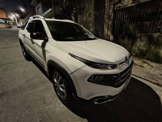 FIAT TORO 2.0 16V TURBO DIESEL VOLCANO 4WD AT9 FIAT TORO 2.0 16V TURBO DIESEL VOLCANO 4WD AT9